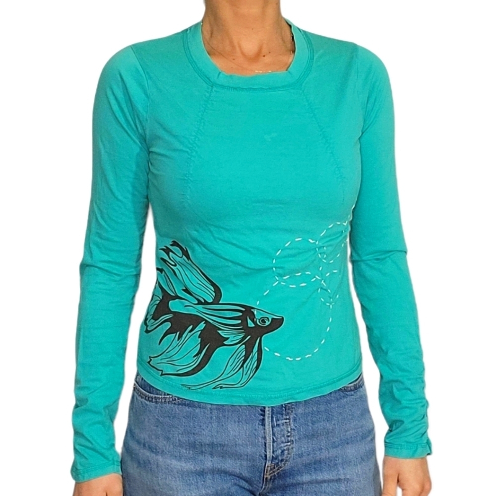 Turquoise Long Sleeve Graphic Tee with Fish Motif